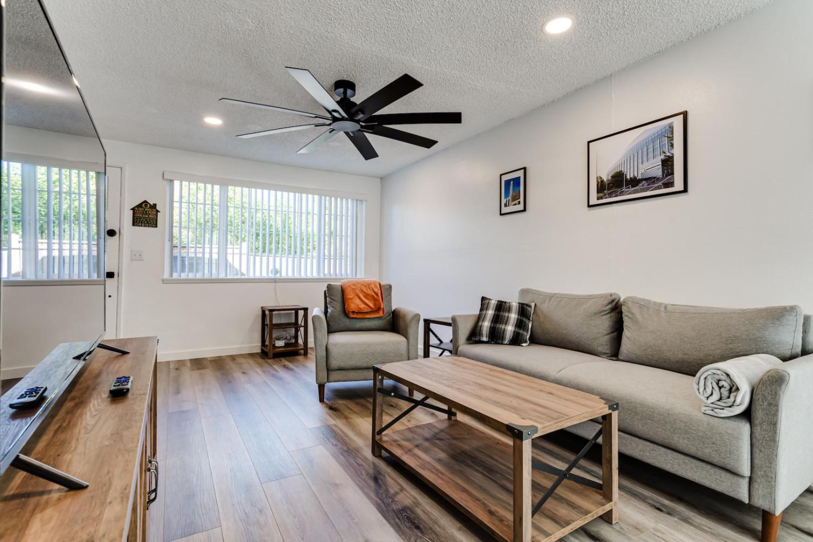 Modern Retreat Near Uofo, Autzen Stadium, Amazon Park #2 ユージーン エクステリア 写真