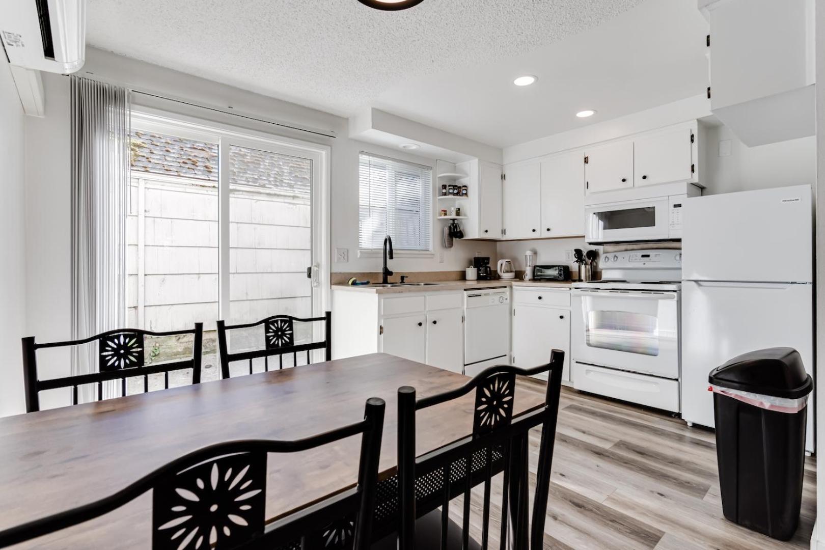 Modern Retreat Near Uofo, Autzen Stadium, Amazon Park #2 ユージーン エクステリア 写真